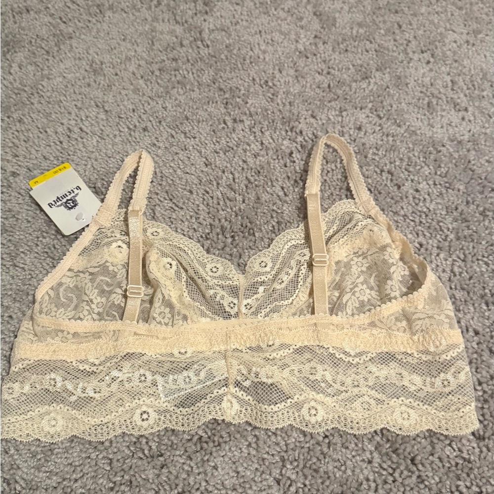Wacoal d.tempt’d Cream Lace wireless Bralette - Picture 7 of 11